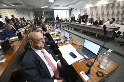 Oposição articula derrubada de vetos à dosimetria no Congresso