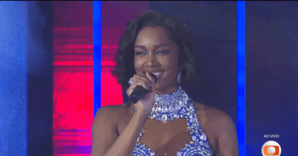 Iza agita festa do BBB 26 com homenagem a Tim Maia