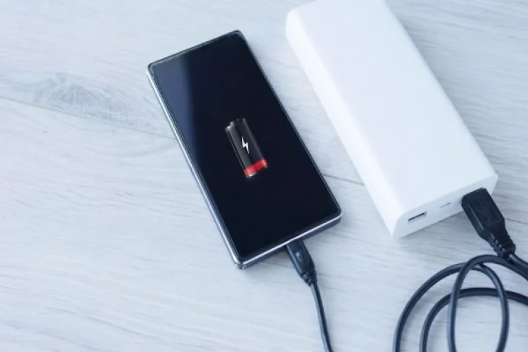 Anac reforça regras para transporte de power banks em voos
