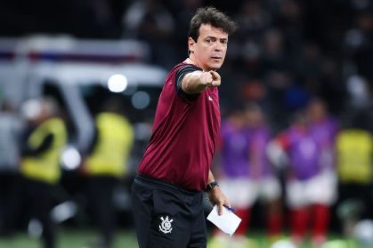 Como Fernando Diniz conquistou a confiança dos jogadores do Corinthians