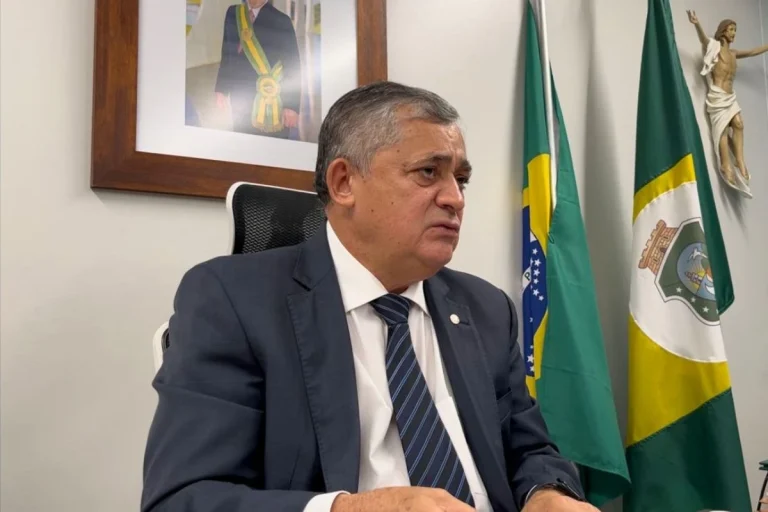 Guimarães defende revogação da taxa das blusinhas para aliviar desgaste político