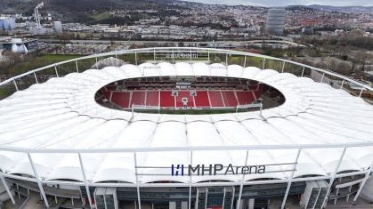 Stuttgart e Borussia Dortmund duelam na Bundesliga com transmissão ao vivo