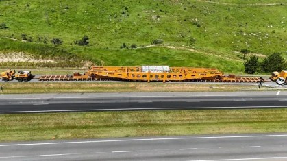 Hitachi Energy finaliza transporte de mega transformador no porto de São Sebastião