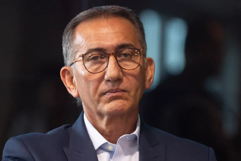Waldez Góes desiste de candidatura ao Senado e mantém ministério