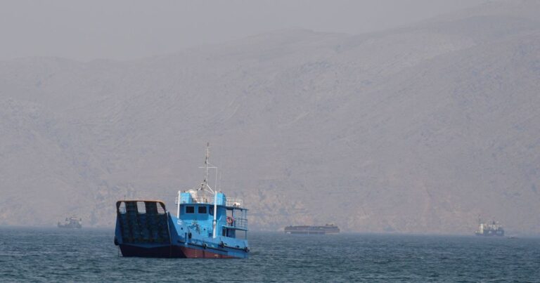 EUA apreendem navio-tanque iraniano em águas internacionais em meio a tensão