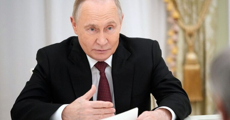 Putin recebe mensagem do novo líder supremo do Irã em meio a tensões regionais