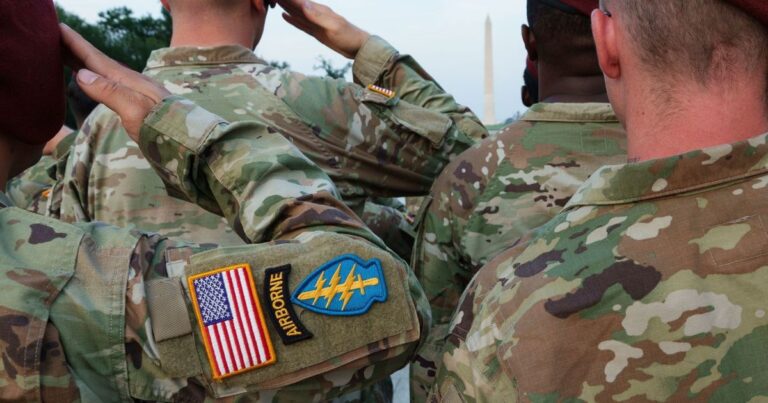 Estados Unidos enfrentam crise de profissionalismo entre líderes militares