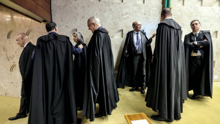Ministros do Supremo avaliam crise e desafios internos no tribunal