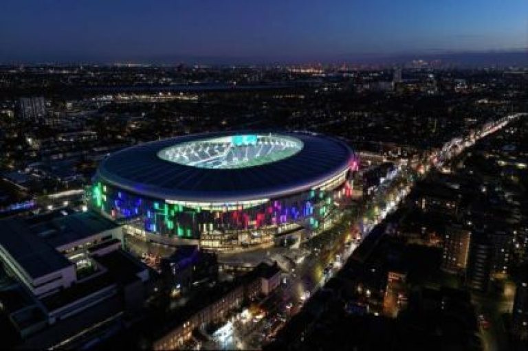 Tottenham enfrenta Brighton em duelo decisivo na Premier League
