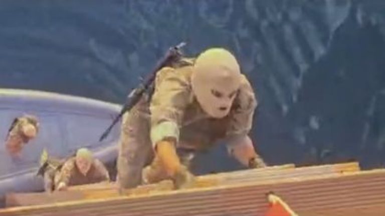 Irã divulga vídeo polêmico de invasão a navios em Ormuz