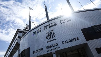 Santos enfrenta déficit de R$ 79,3 milhões em 2025 com dívida próxima a R$ 1 bilhão