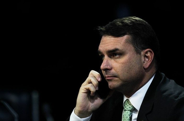 Flávio Bolsonaro defende anistia para "zerar o jogo" político em 2026