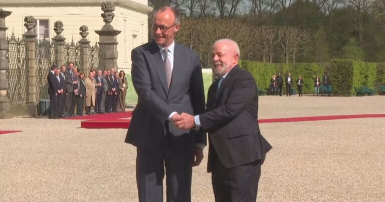 Lula fortalece laços com Friedrich Merz em encontro estratégico em Hannover