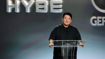 Fundador da Hybe enfrenta mandado de prisão na Coreia do Sul por suspeita em oferta pública