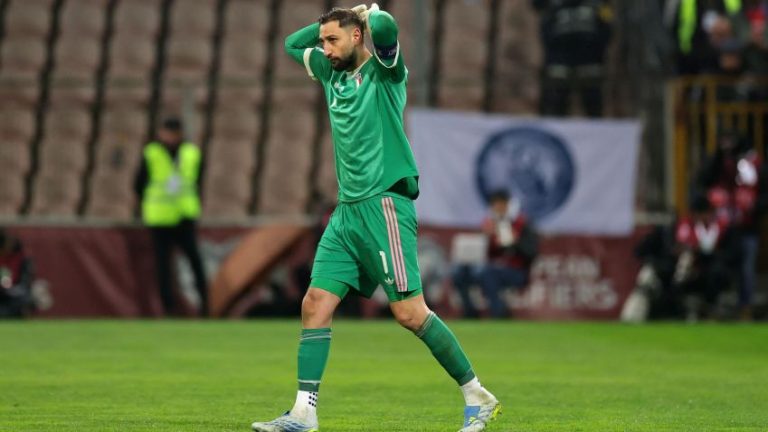Gandula da Bósnia revela detalhes do furto da cola de Donnarumma na repescagem