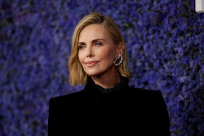 Charlize Theron critica declaração de Timothée Chalamet sobre balé e opera