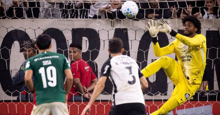 Corinthians tem punições revisadas e perda de mando substituída pelo stjd