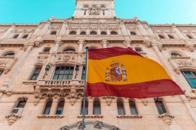Espanha reabre embaixada no Irã em meio a tensões regionais