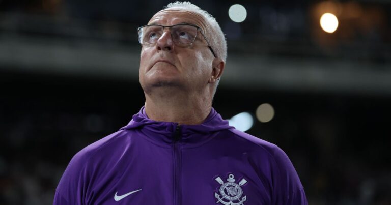 Dorival Júnior deixa o comando do Corinthians após sequência negativa