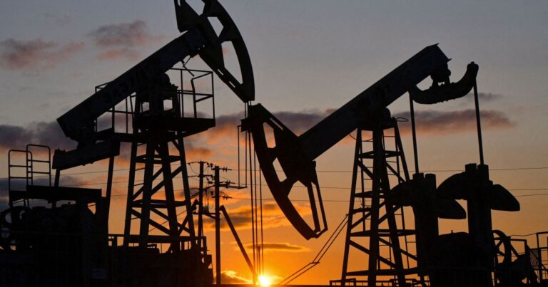 Suspensão da taxa de exportação de petróleo tem foco eleitoral, avalia especialista