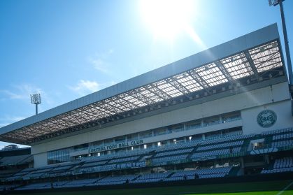 Coritiba e Fluminense disputam partida decisiva pelo Brasileirão