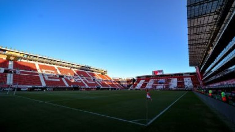 Estudiantes e Cusco duelam na Libertadores dia 14 em La Plata