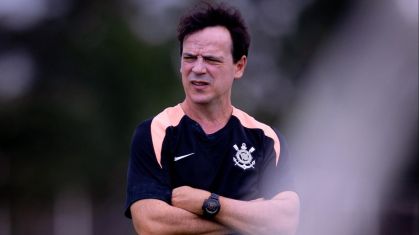 Corinthians inicia campanha na Libertadores contra Platense com Fernando Diniz