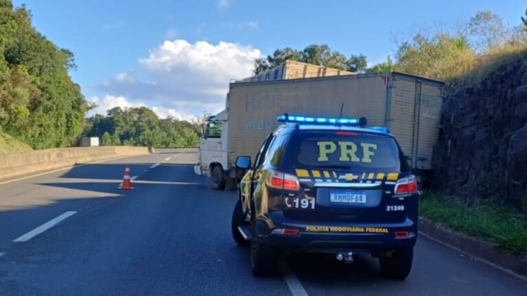 Caminhoneiro sofre acidente grave ao ser atropelado pelo próprio caminhão na br-376