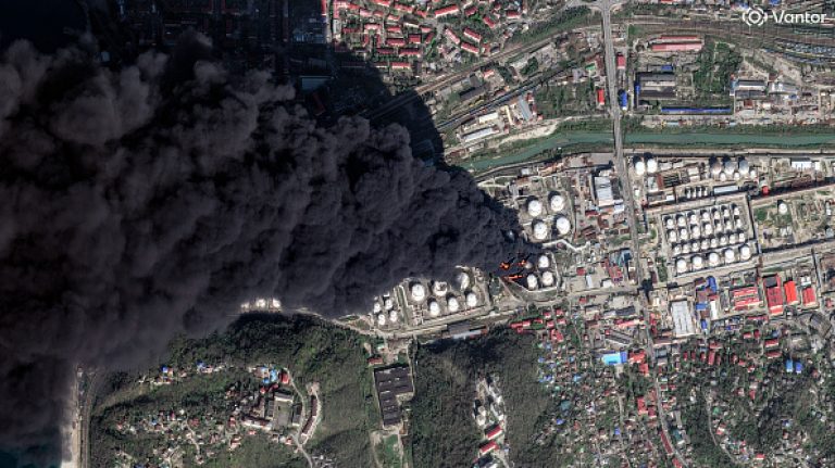 Ucrânia intensifica ataques a refinarias russas após mudança nas sanções americanas
