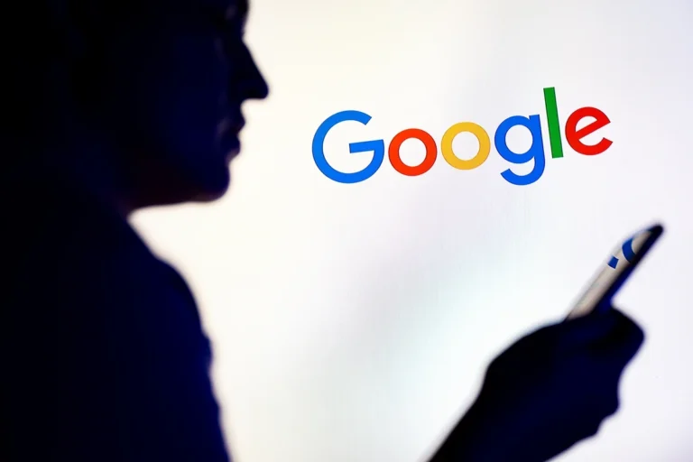 AGU exige que Google retire sites que criam nudes falsos com IA