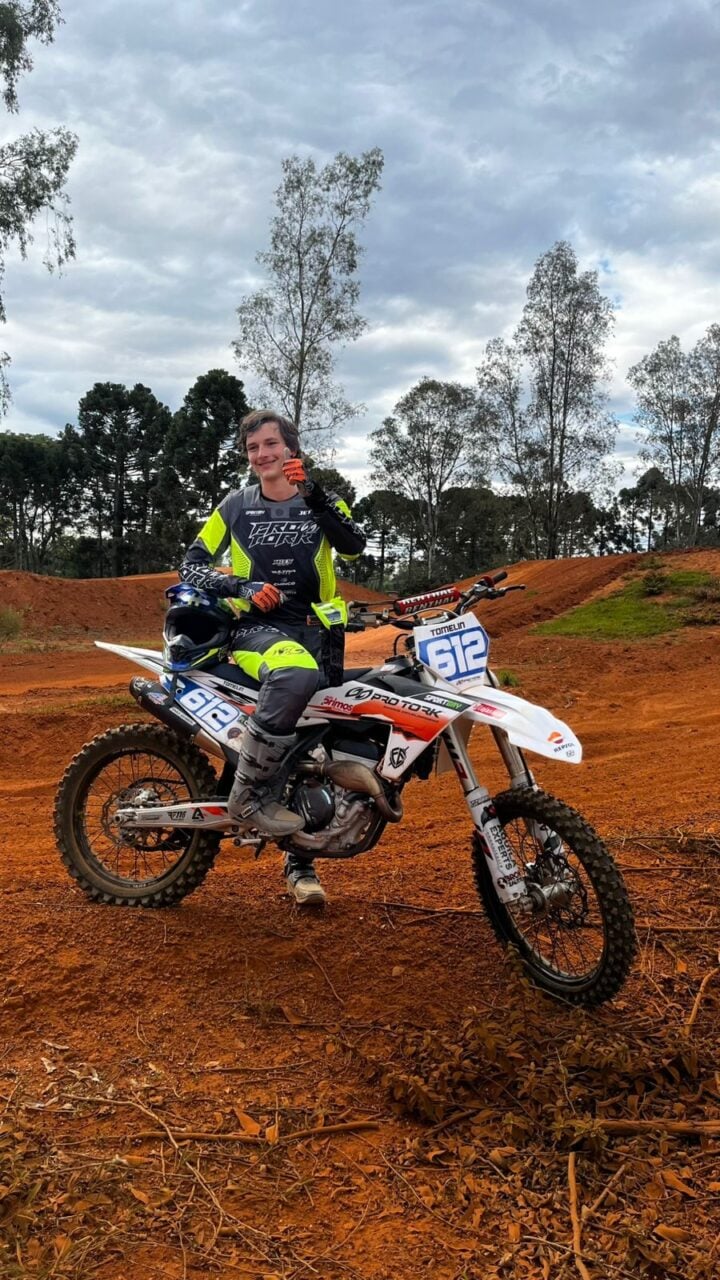 Piloto Daniel Tomelin chama público para Brasileiro de Motocross em Ponta Grossa