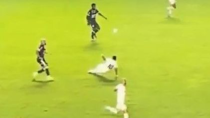 Neymar gera repercussão ao cair durante partida do Santos contra Remo