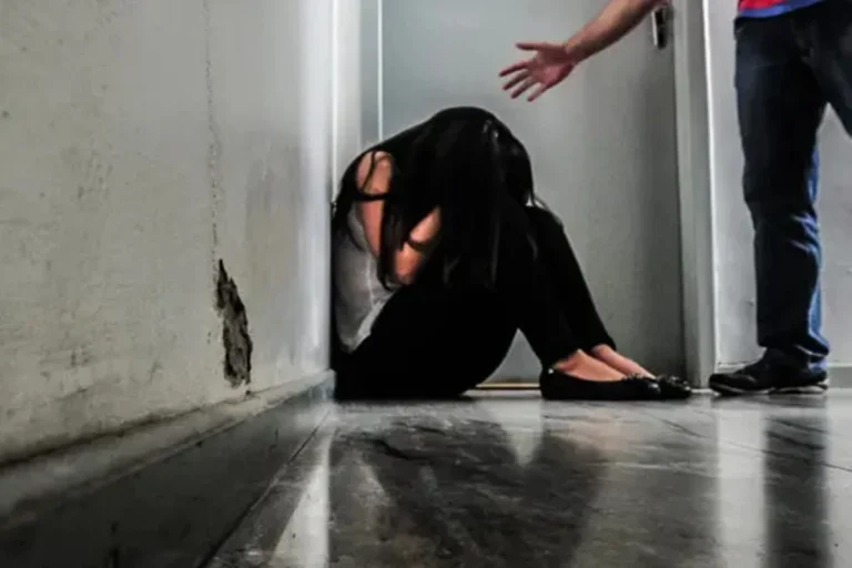 Pedido de pizza com bastante borda ajuda a salvar vítima de violência doméstica