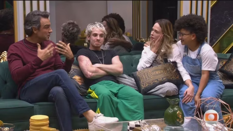 Tadeu Schmidt celebra finalistas do BBB 26 em encontro especial na casa