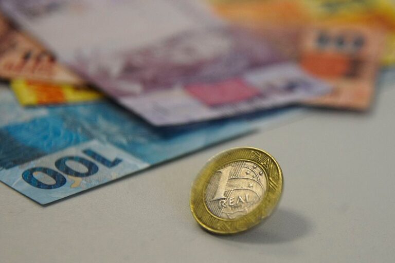 Banco do Brasil revisa lucro para 2026 após queda expressiva no primeiro trimestre