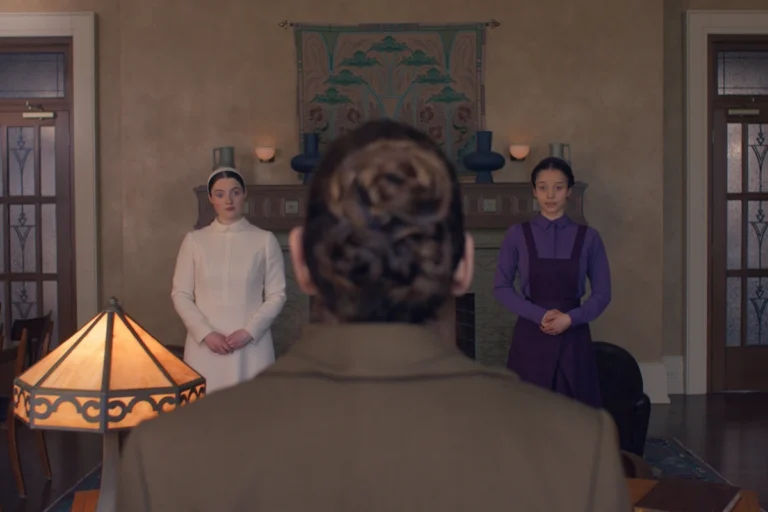 Agnes e Daisy têm relação distinta na série os testamentos