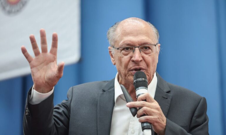 Alckmin destaca diálogo e boa química no encontro entre Lula e Trump