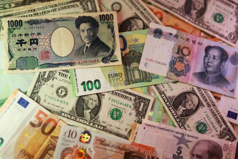 Zona do euro amplia superávit comercial para 1,3 bi de euros em abril