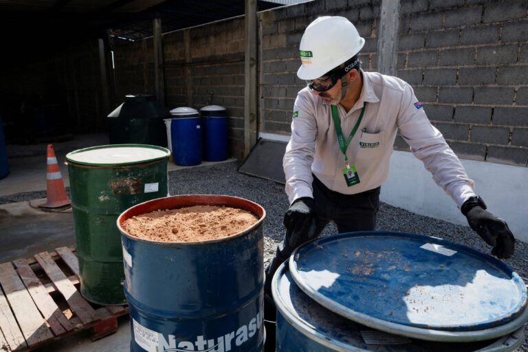UE aposta em refino local de minerais críticos no Brasil