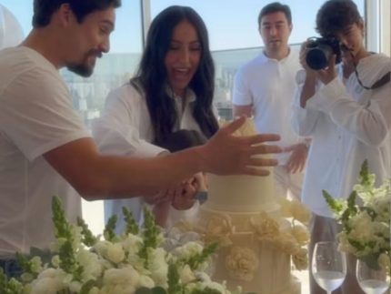 Sabrina Sato e Nicolas Prattes fazem chá revelação em casa