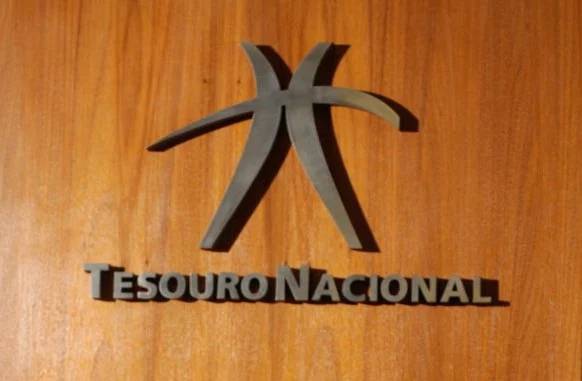 RLA fecha maio em 4,96% e suaviza limites de despesas