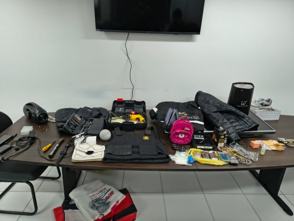 PCPR prende irmãos por furto qualificado em Maringá