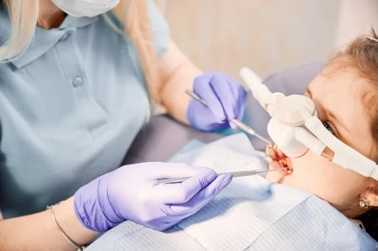 Senado aprova piso salarial de 13,6 mil reais para médicos e cirurgiões-dentistas