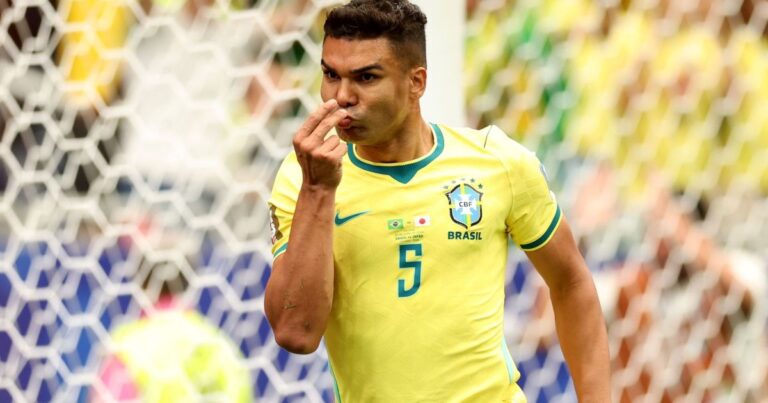 Casemiro marca de cabeça e Brasil empata com Japão
