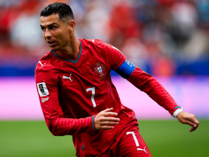 Ronaldo estreia na sexta Copa com empate frustrante de Portugal