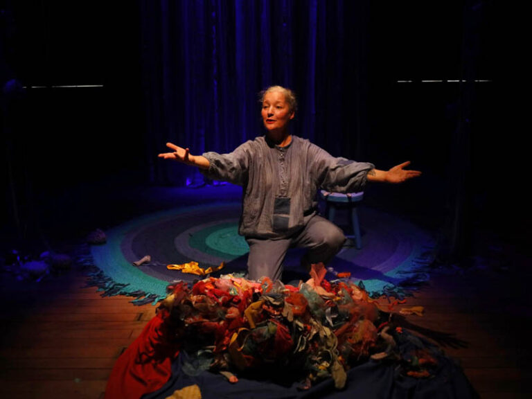 Últimos dias para conhecer Pedacinho de Tudo no Tecer Teatro