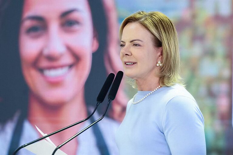 TRE-PR autoriza Gleisi a chamar Deltan de inelegível