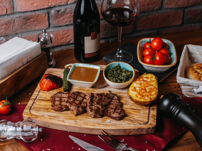 Parrilla e vinho ganham espaço nos dias frios de Curitiba