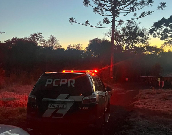 Polícia Civil prende homem e apreende adolescente por roubo em Mangueirinha