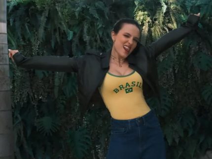 Larissa Manoela rebate rumores de gravidez: 'não tenho barriga negativa'